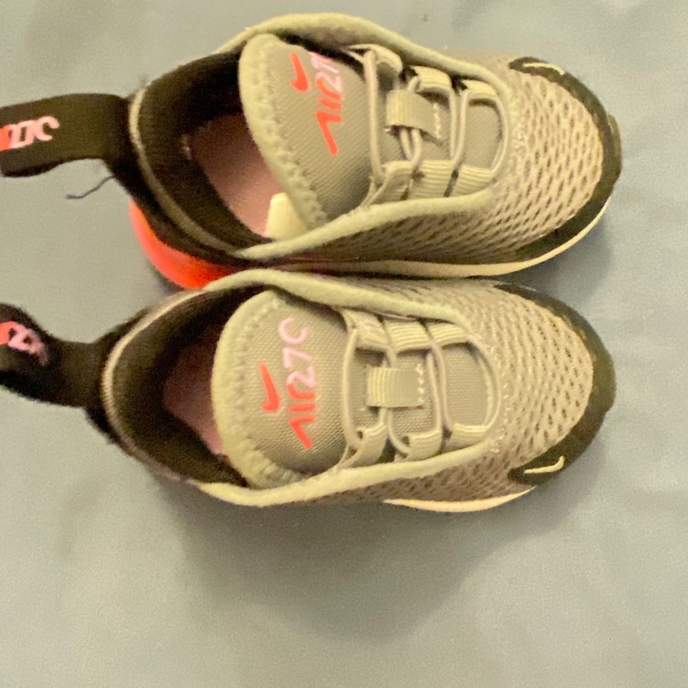 Toddler Nike Air 7C lightly used never walked in